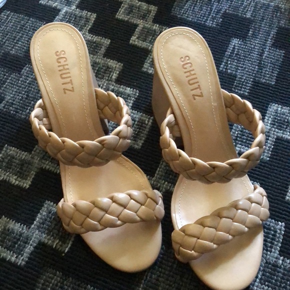Schutz Shoes Schutz Cream leather, braided.Sandals - Picture 7 of 7